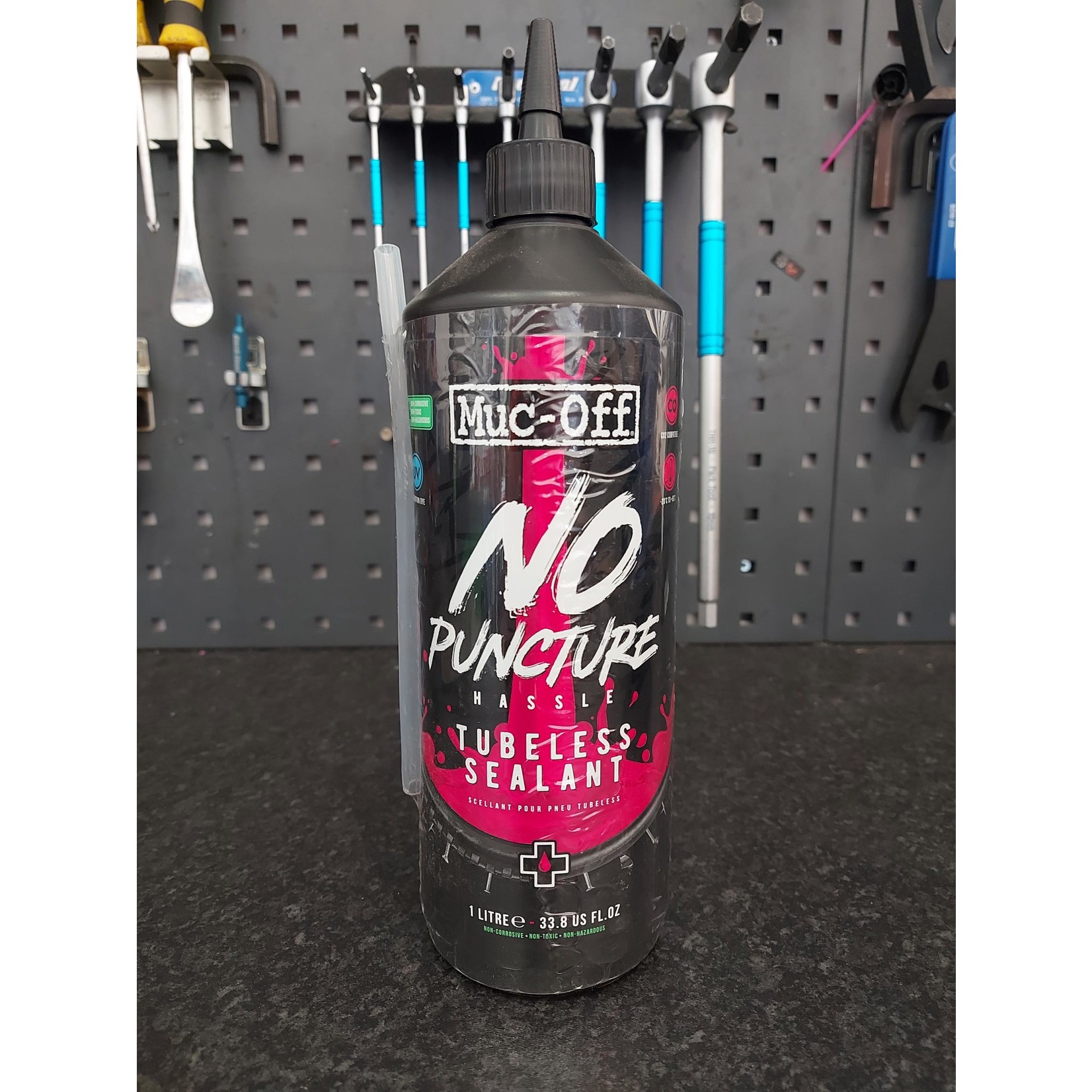 Muc-Off Muc-Off No Puncture Hassle Tubeless Sealant 1 Litre