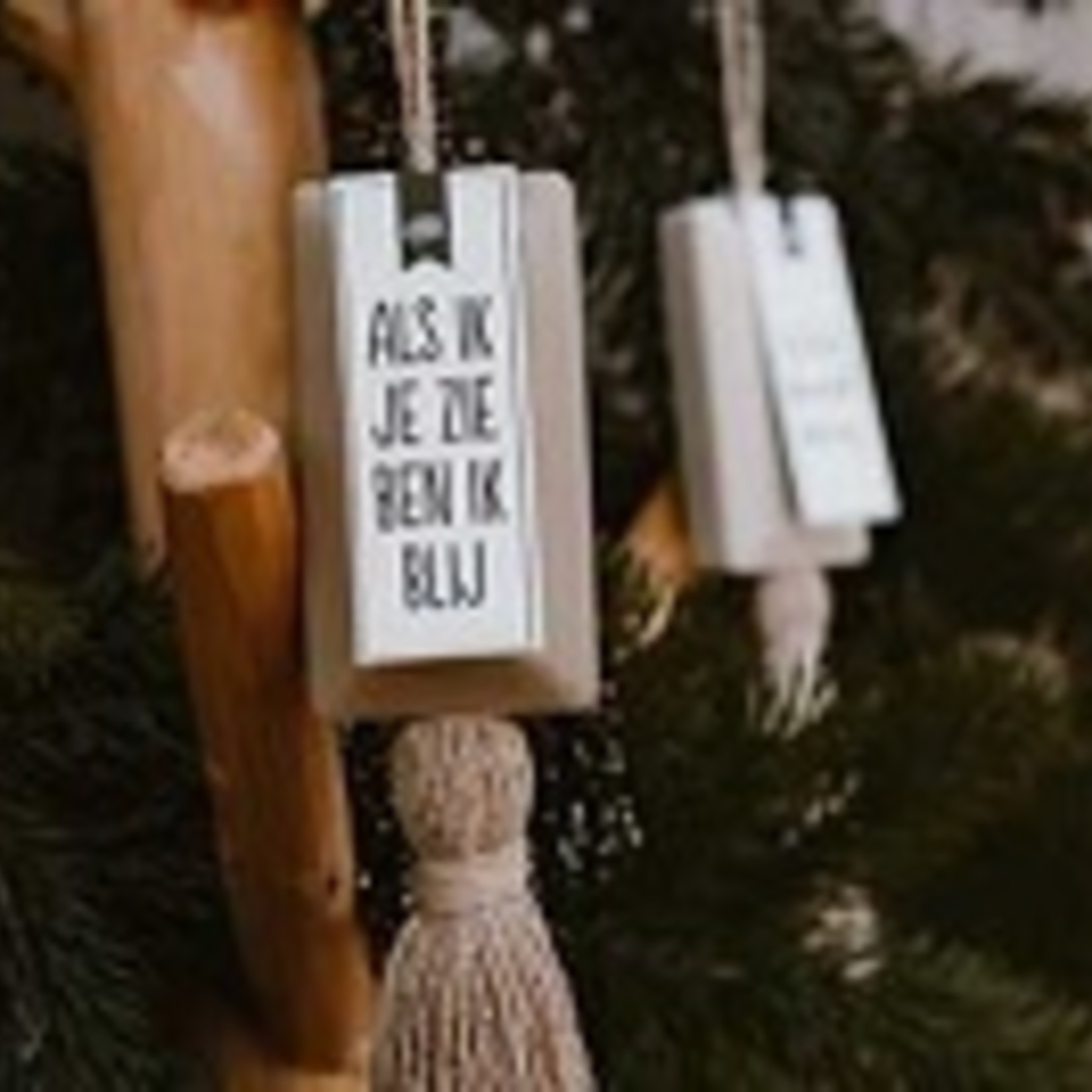 Totale leegverkoop van 100%LEUK Zeepkettingen