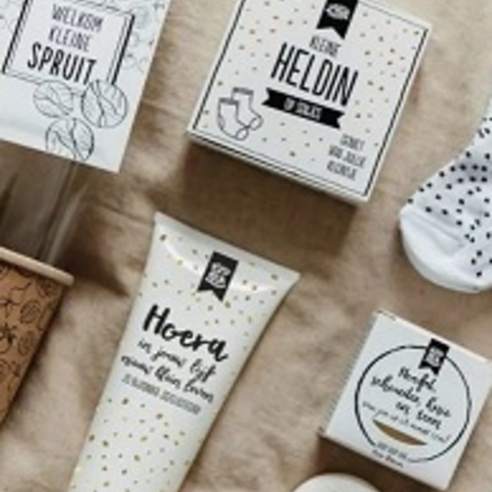 Totale leegverkoop van 100%LEUK Baby Body Bar