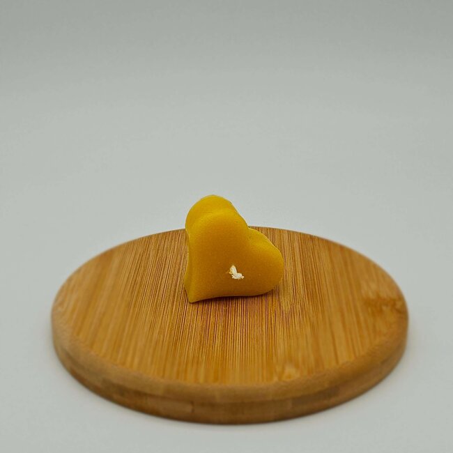 Bijenwaskaarsje in de vorm van een Hart