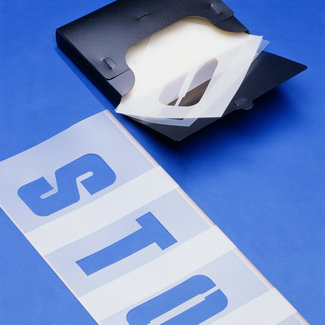 Ensemble de gabarits 300 mm – lettres, chiffres et flèches pour marquage au sol