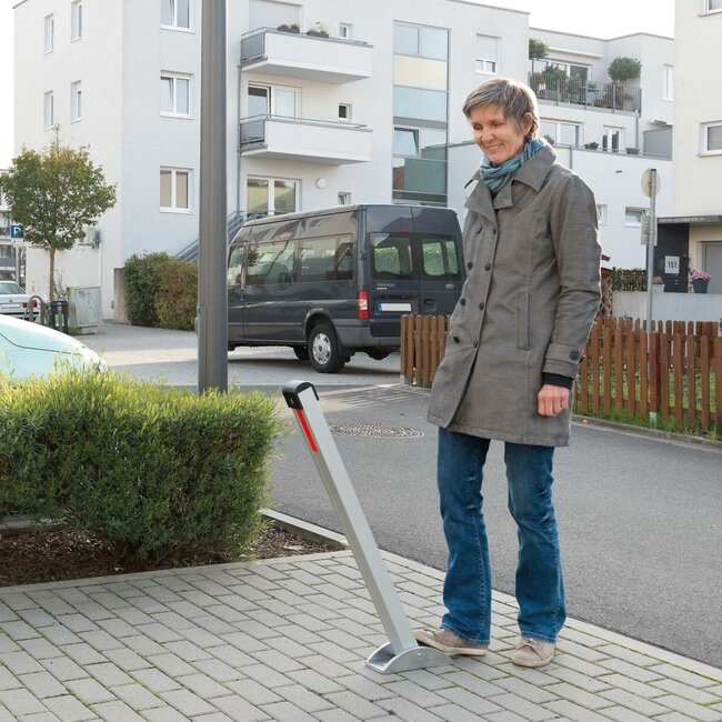 SESAM Sprint poteau de délimitation basculant à serrures identiques - 70 x 50 mm - aluminium