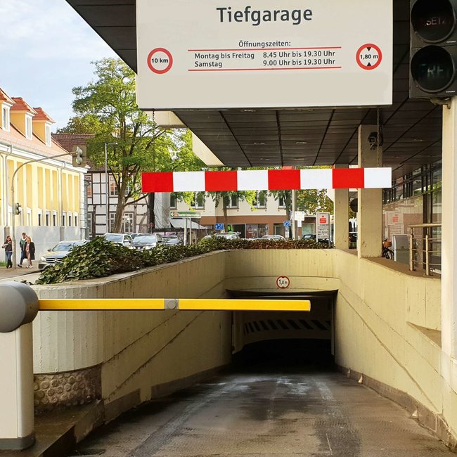 MORION Limiteur de hauteur aluminium - 4000 x 150 x 20 mm - rouge/blanc