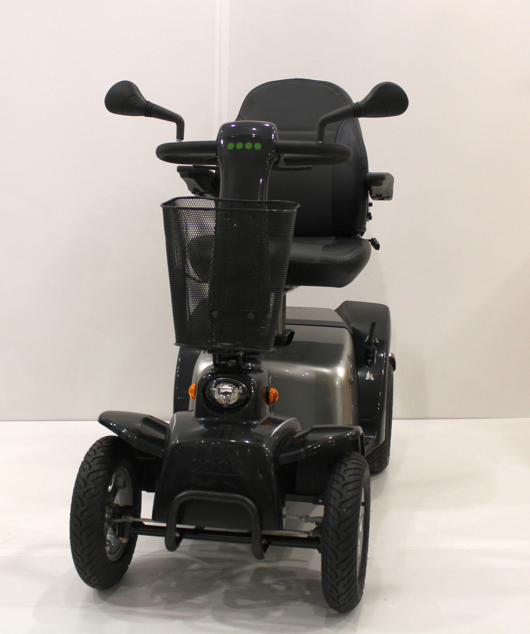 Scootmobiel Mezzo 4 (occasion) Zilver