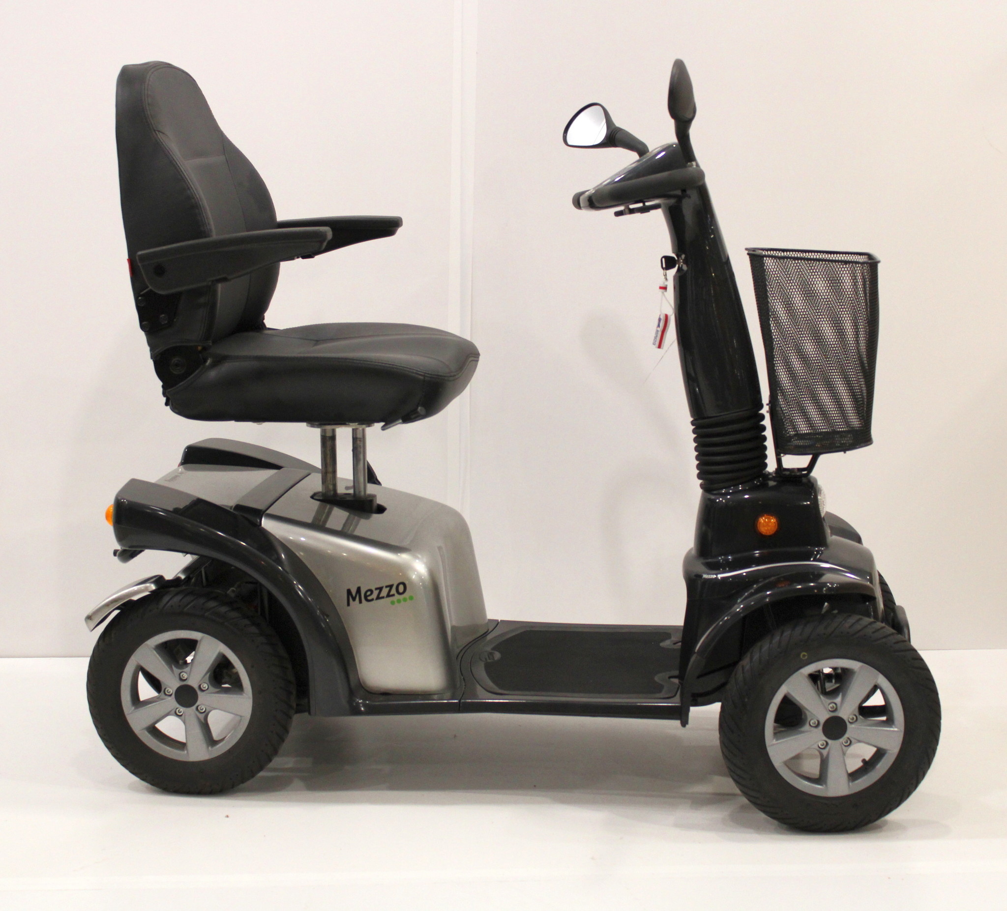 Scootmobiel Mezzo 4 (occasion) Zilver