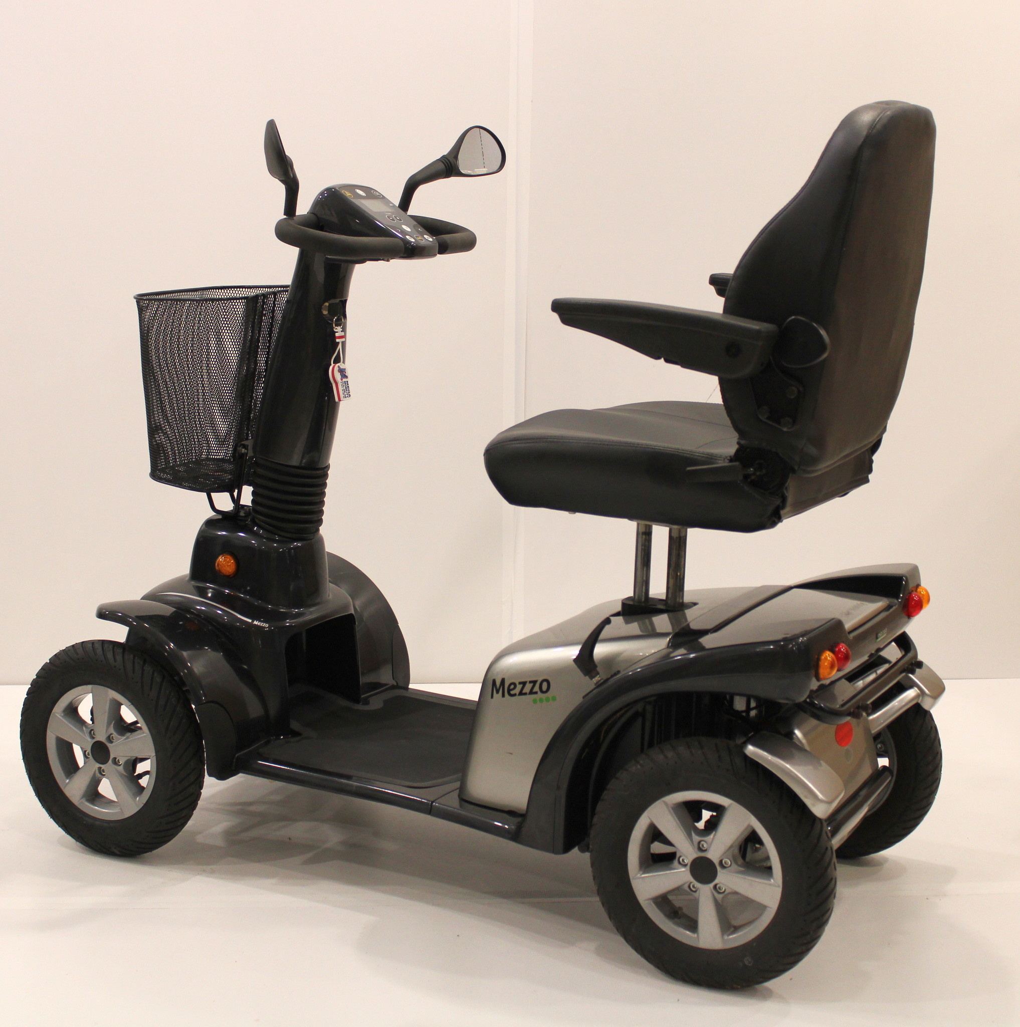Scootmobiel Mezzo 4 (occasion) Zilver