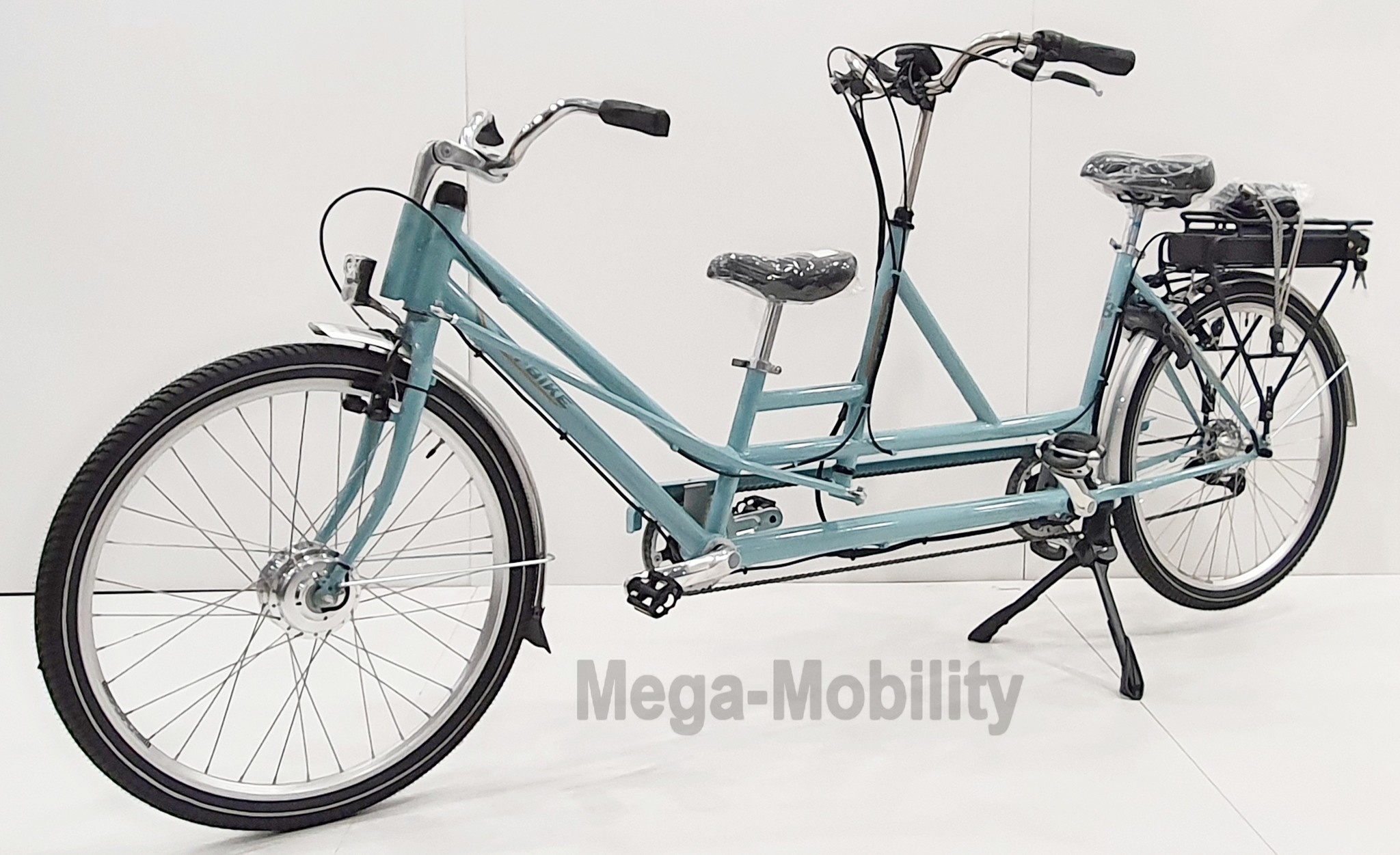 Tweewieltandem met achteraan besturing