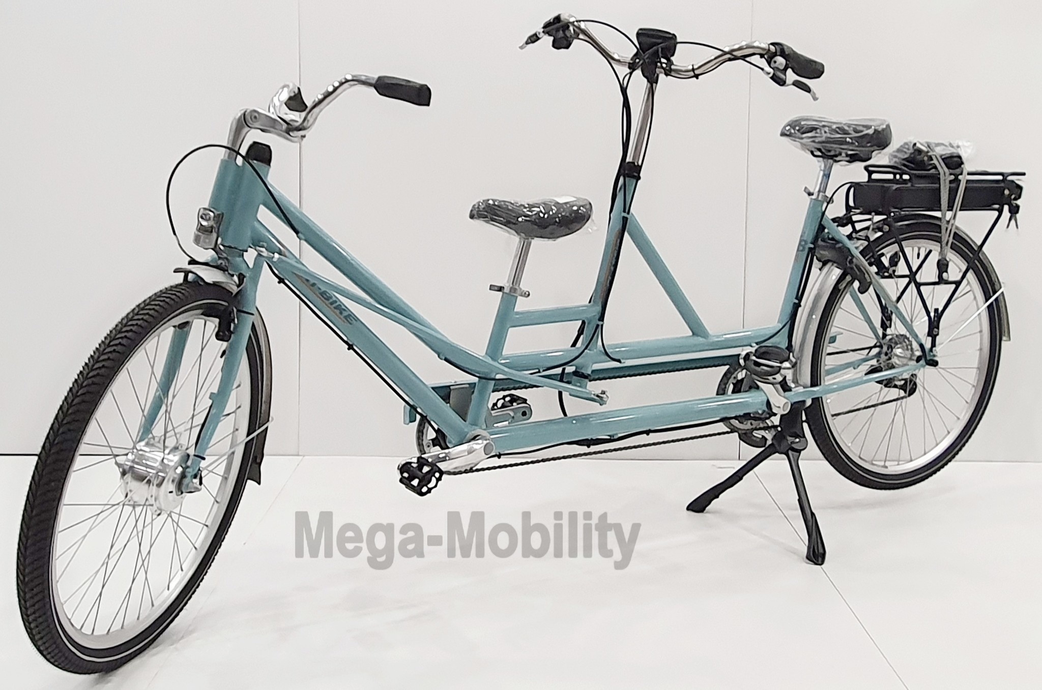 Tweewieltandem met achteraan besturing