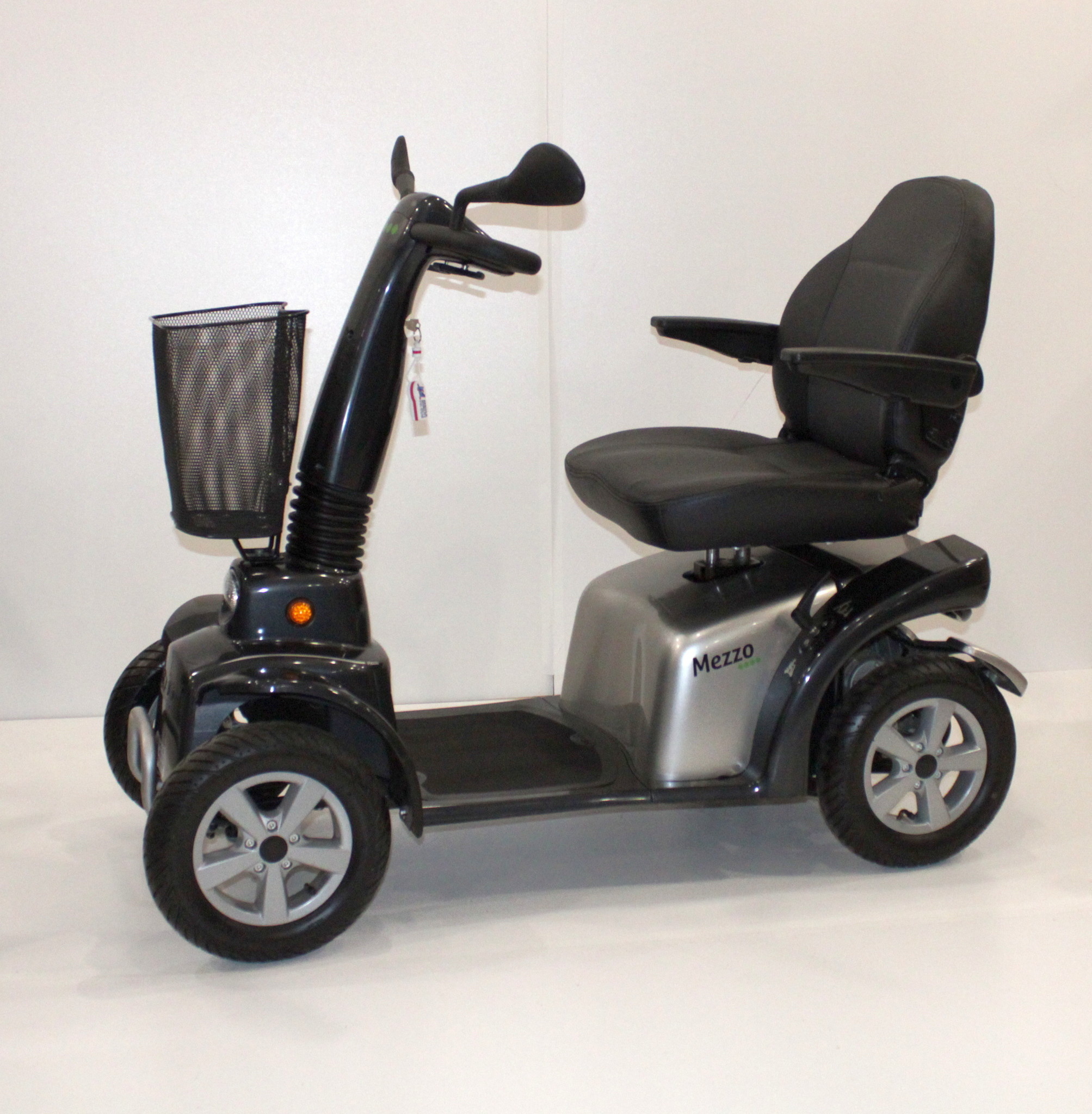Scootmobiel Mezzo 4 (Demo) Zilver