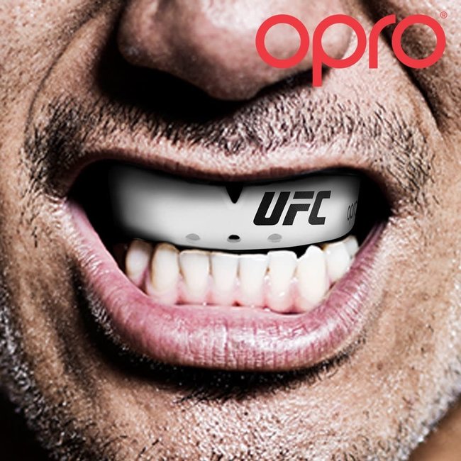 UFC gebitsbescherming - OPRO Bronze - Wit