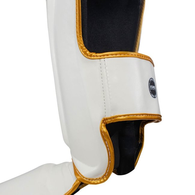 King Pro Boxing Scheenbeschermers- KPB/ SG-5 - WIT/GOUD