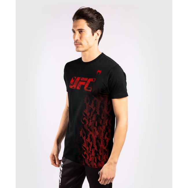 Venum UFC - AUTHENTIC FIGHT WEEK T-SHIRT - ZWART/ROOD