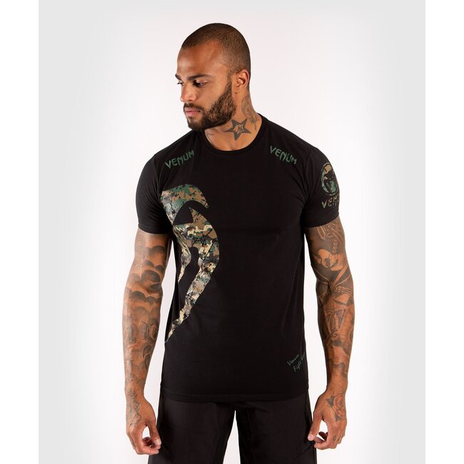 Venum VENUM ORIGINAL GIANT T-SHIRT - BLACK/FOREST CAMO