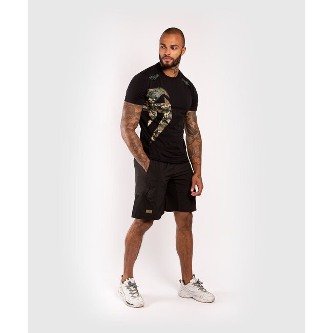 Venum VENUM ORIGINAL GIANT T-SHIRT - BLACK/FOREST CAMO
