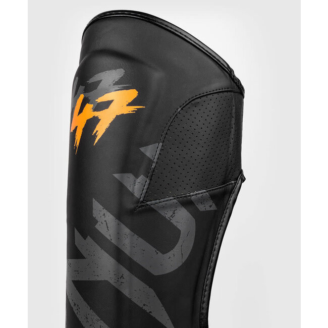 Venum Venum - Scheenbeschermers - S47  - Black/Orange