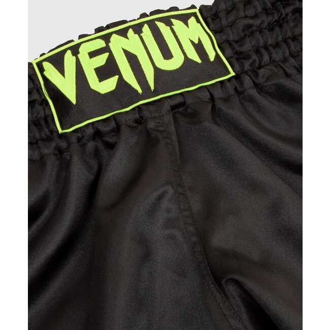 Venum MUAY THAI SHORTS CLASSIC- ZWART/NEONGEEL