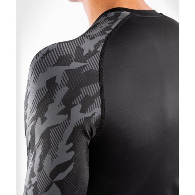 Venum UFC Authentic Fight Week Men's Performance Long Sleeve Rashguard - Zwart