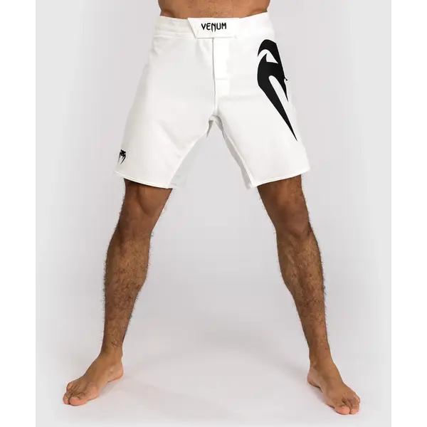 Venum Light 5.0 Kampfshorts – Weiß/Schwarz