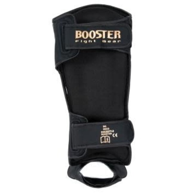 Booster Fightgear Booster Bangkok Fightset – Bokshandschoenen + Scheenbeschermers – Black/Gold