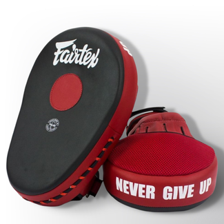 FAIRTEX FMV13 Focus Mitts – Zwart/Rood