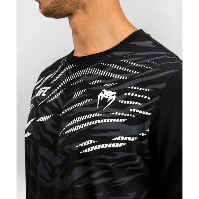 Venum UFC Fusion by Venum Men’s Replica Short Sleeve T-Shirt - zwart