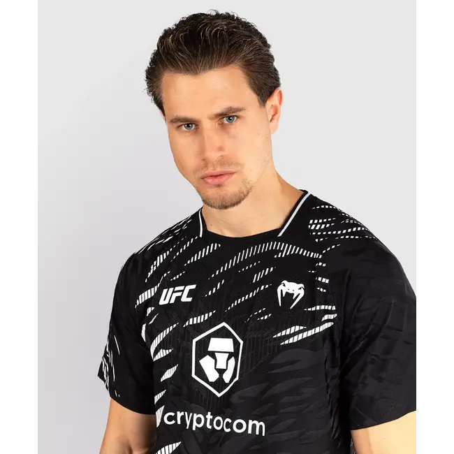 Venum UFC Fusion by Venum Authentic Fight Night Men’s Walkout Jersey - Zwart