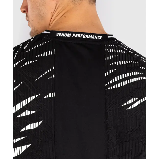 Venum UFC Fusion by Venum Authentic Fight Night Men’s Walkout Jersey - Zwart