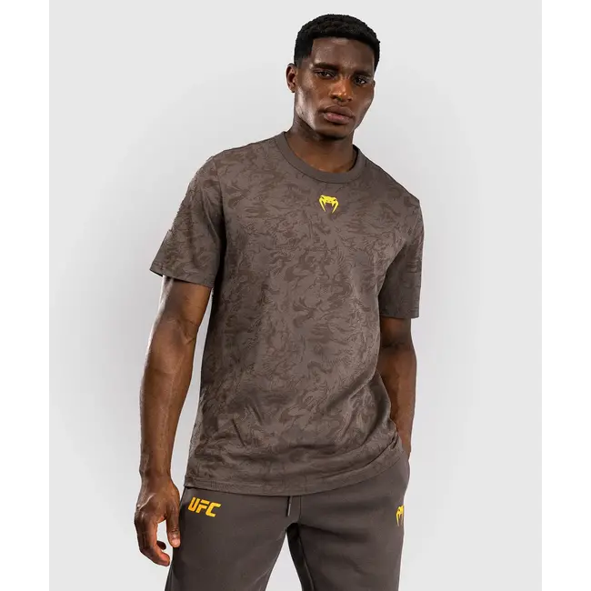 Venum UFC Fusion Authentic Fight Week Korte Mouwen T-shirt voor Heren - Earthen Brown