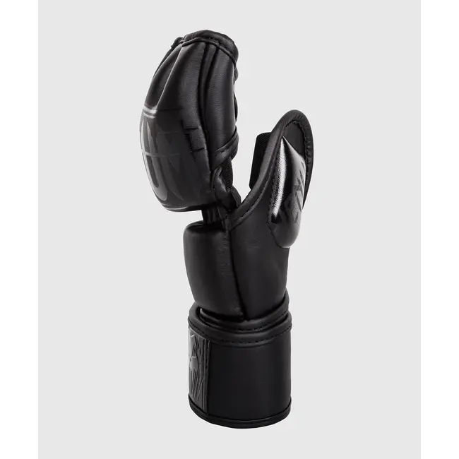 Venum Undisputed 2.0 MMA GLOVES - Black / Black