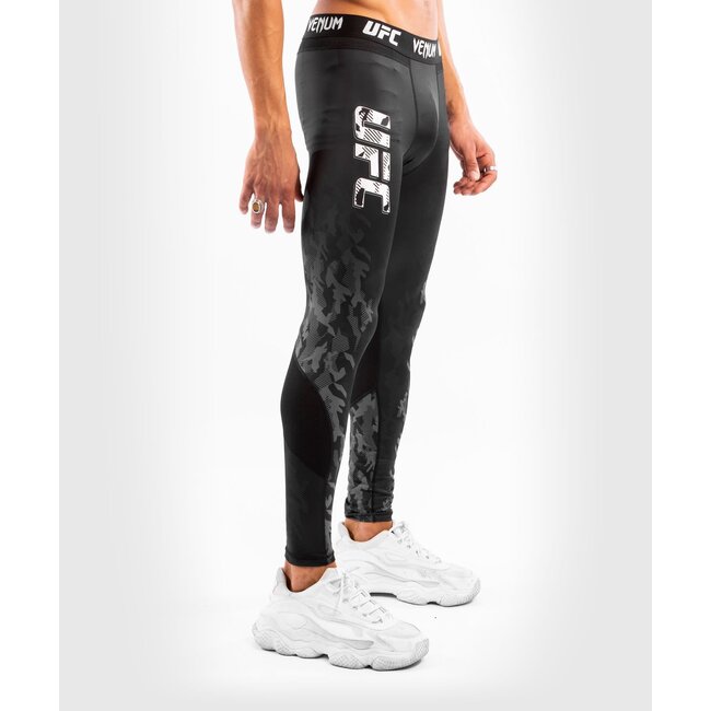 Venum UFC VENUM AUTHENTIC FIGHT WEEK PERFORMANCE TIGHT VOOR HEREN - ZWART