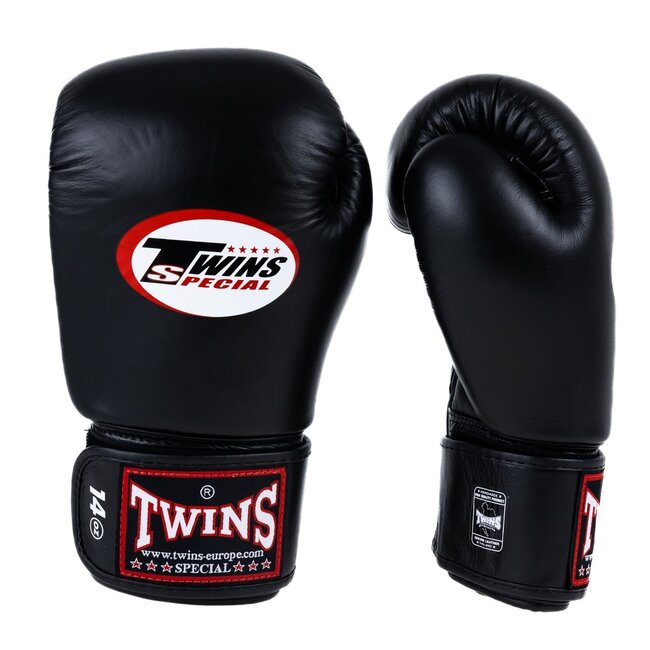 Twins Special Twins Fightset – Bokshandschoenen & Scheenbeschermers – Zwart – Inclusief FightSense Bandage