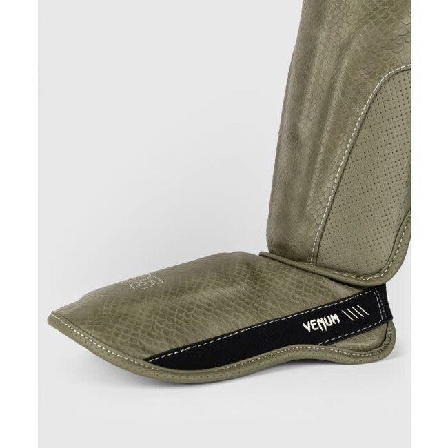 Venum Impact Evo Scales - SCHEENBESCHERMER - Army Green