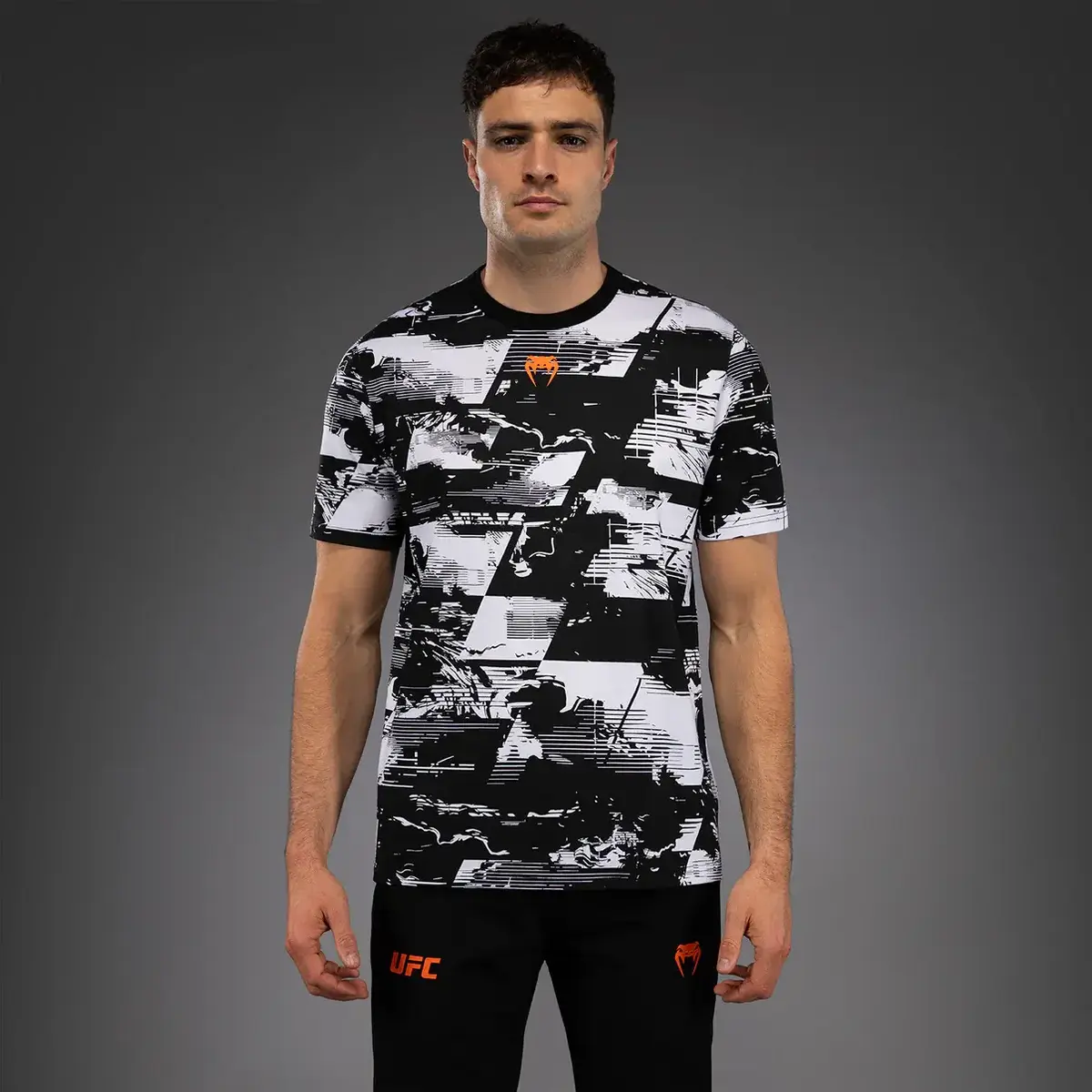 Venum Homme's UFC Zenith blanc Authentic Fight Week manches courtes T-Shirt
