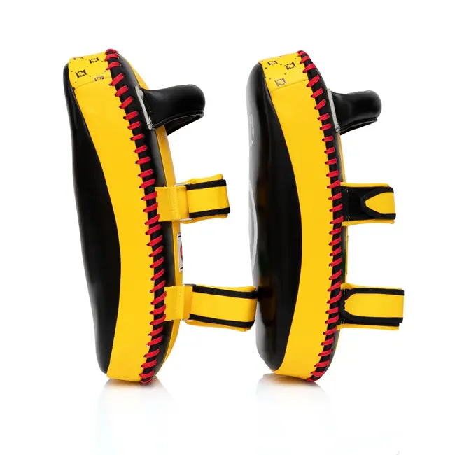 FAIRTEX KPLC2 Curved Muay Thai Kickpads – Zwart/Geel (Paar)