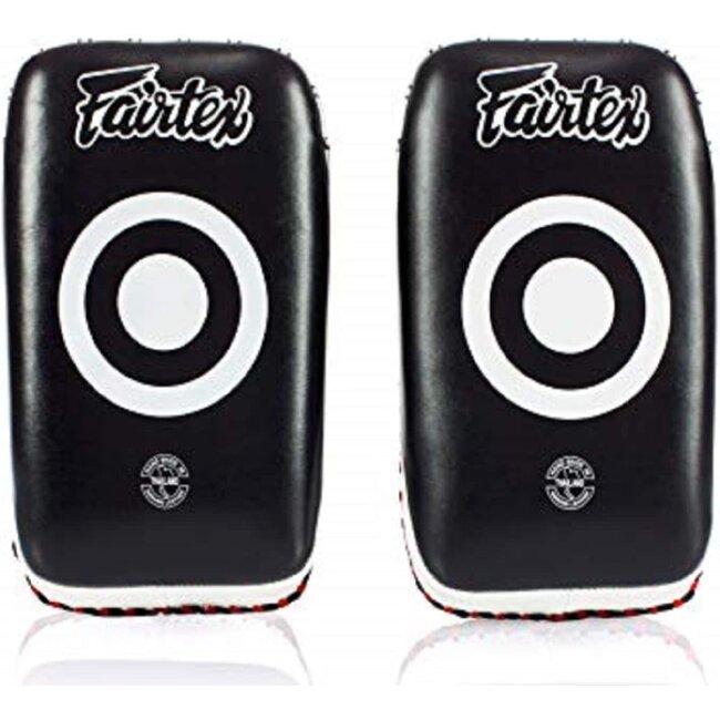 FAIRTEX KPLC1 Curved Muay Thai Kickpads – Zwart/Wit (Paar)