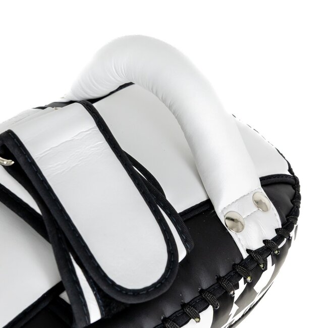 King Pro Boxing ARMPADS - KPB KP-1 Curved Kick Pads – Zwart