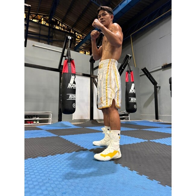 King Pro Boxing KING - Boksbroek  KPB XK SHORT 2 - WIT/GOUD