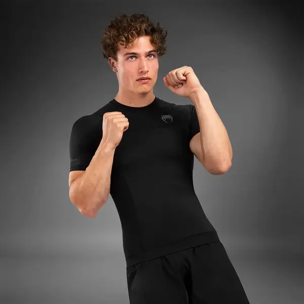 Venum G-Fit Air Rashguard manches courtes - noir