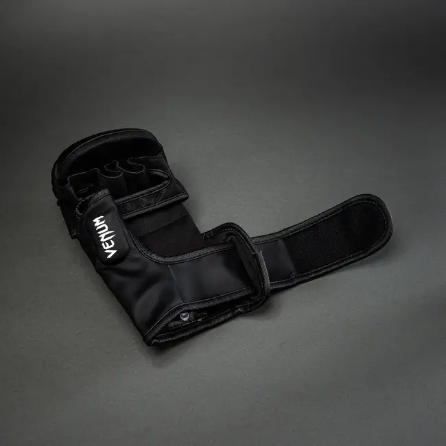 Venum Venum x TEKKEN 8 Sparring Gloves - King - Black/Yellow