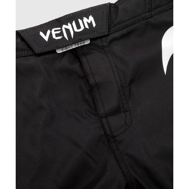 Venum Light 3.0 MMA Fightshort – Zwart/Wit – Lichtgewicht voor MMA & Grappling