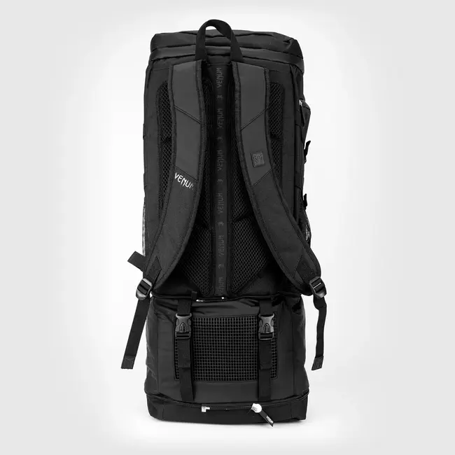 Venum Challenger Xtrem Evo Rugzak 50–63 Liter – Zwart – Vechtsport & Reizen