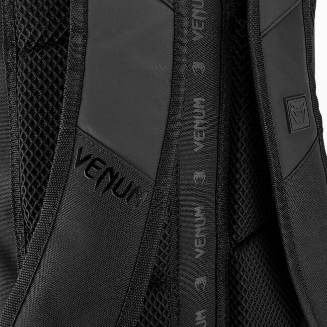 Venum Challenger Xtrem Evo Rugzak 50–63 Liter – Zwart – Vechtsport & Reizen