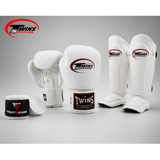 Twins Special Fightset Wit Bokshandschoenen Scheenbeschermers Bandage
