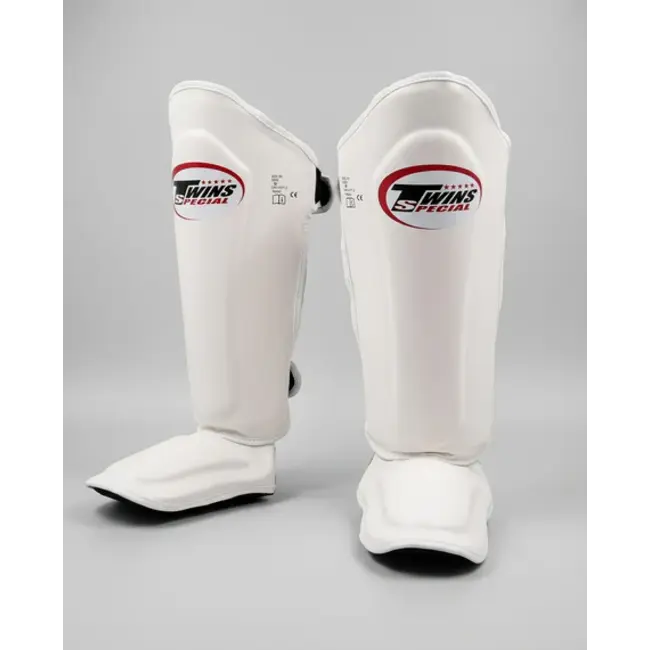 Twins Special Twins Fightset Wit Bokshandschoenen Scheenbeschermers Bandage
