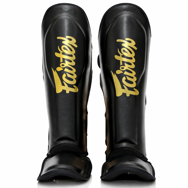 FAIRTEX Glory Fightset – Zwart/Goud