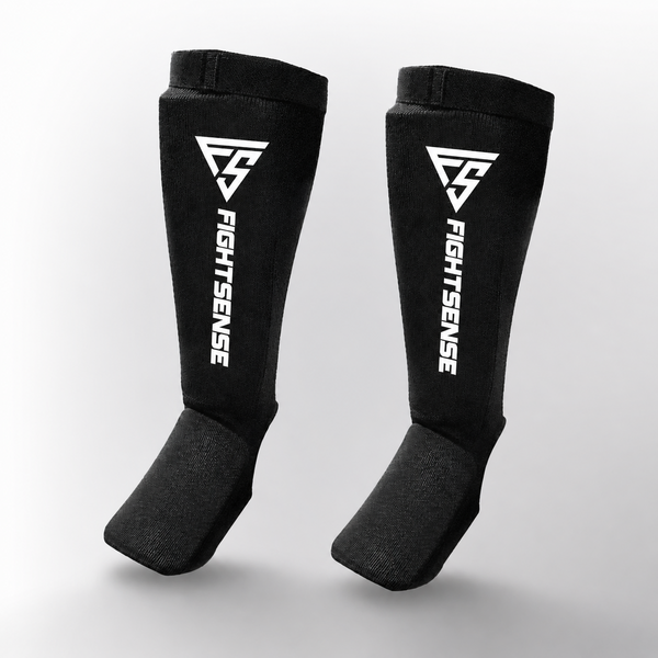 Fightsense Schienbeinschoner – Rist-Schienbeinsocken – Schwarz/Weiß