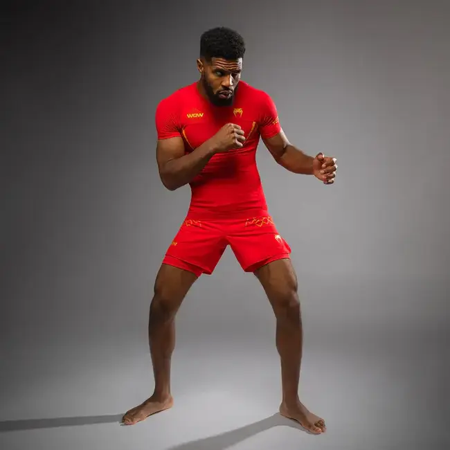 Venum Venum x WOW FC Rashguard Korte Mouwen – Fury Rood/Goud – MMA & BJJ