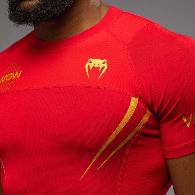 Venum Venum x WOW FC Rashguard Korte Mouwen – Fury Rood/Goud – MMA & BJJ