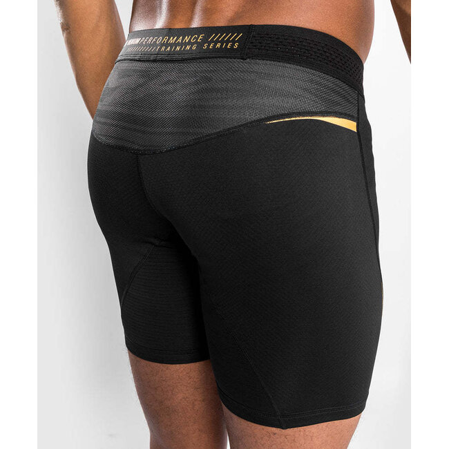 Venum Tempest 2.0 Compressieshort – Zwart/Goud – Lichtgewicht & Ventilerend