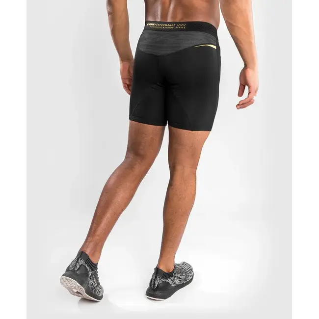 Venum Tempest 2.0 Compressieshort – Zwart/Goud – Lichtgewicht & Ventilerend